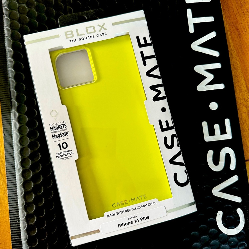 Case Mate Blox iPhone14 Plus square case, lemon yellow